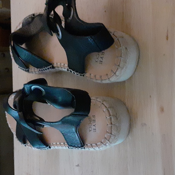 Frye and Co sandals - Picture 5 of 5